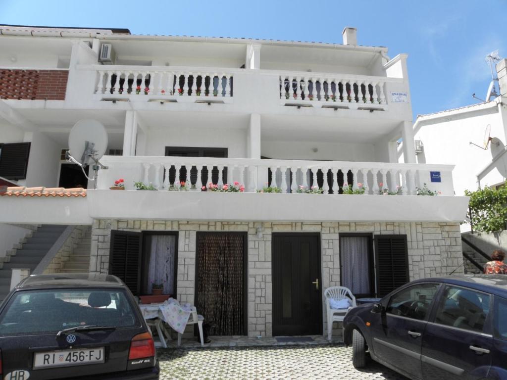Apartments Milan In Baska Exterior photo