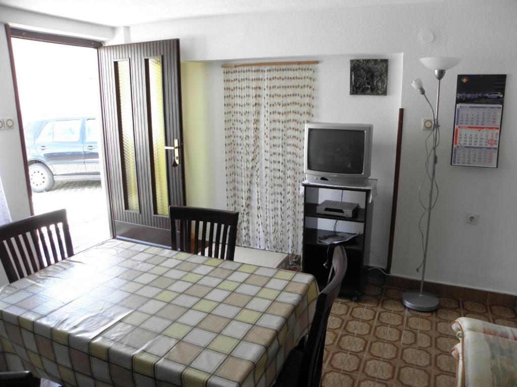 Apartments Milan In Baska Exterior photo