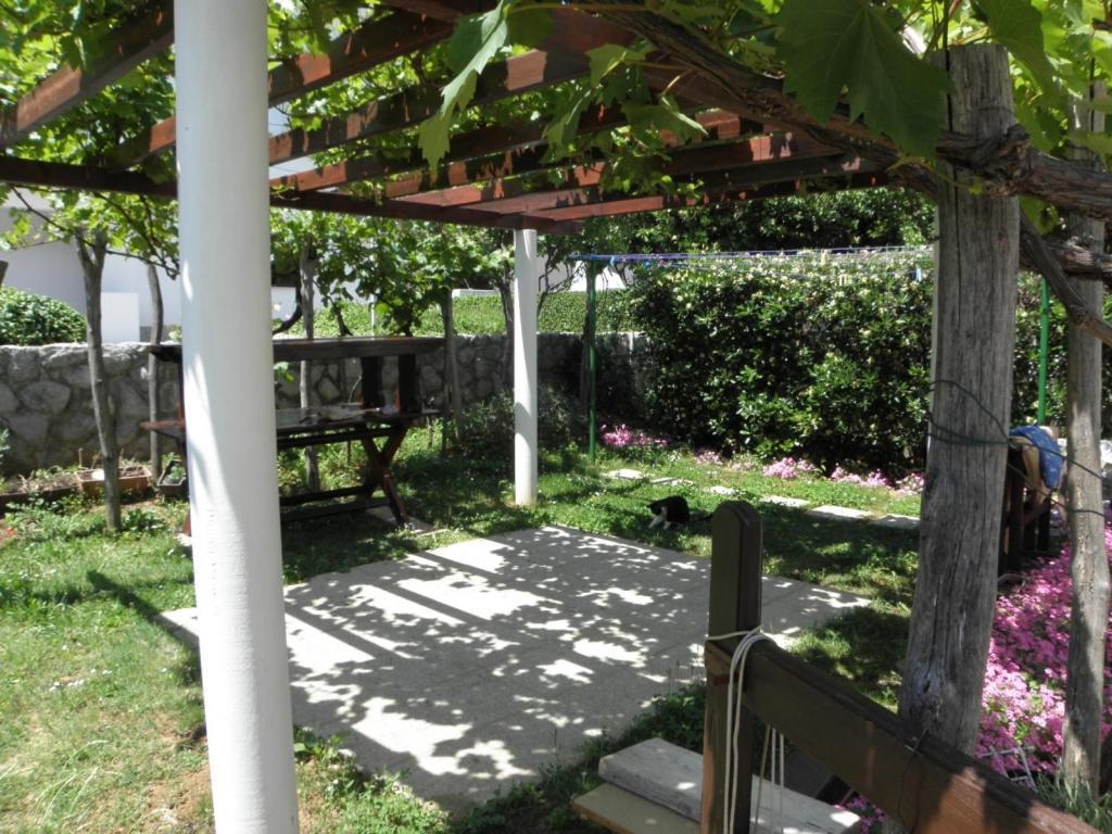Apartments Milan In Baska Exterior photo