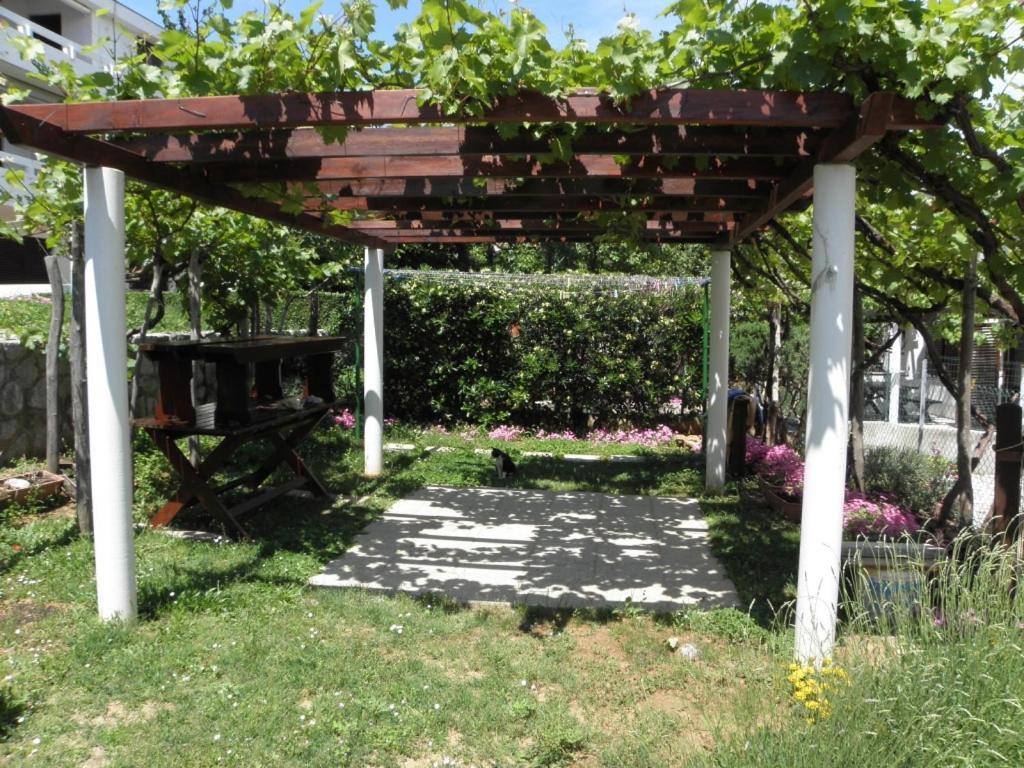 Apartments Milan In Baska Exterior photo