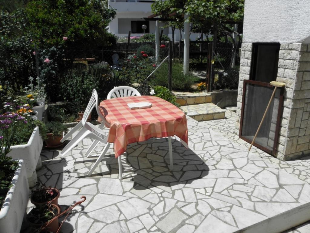 Apartments Milan In Baska Exterior photo