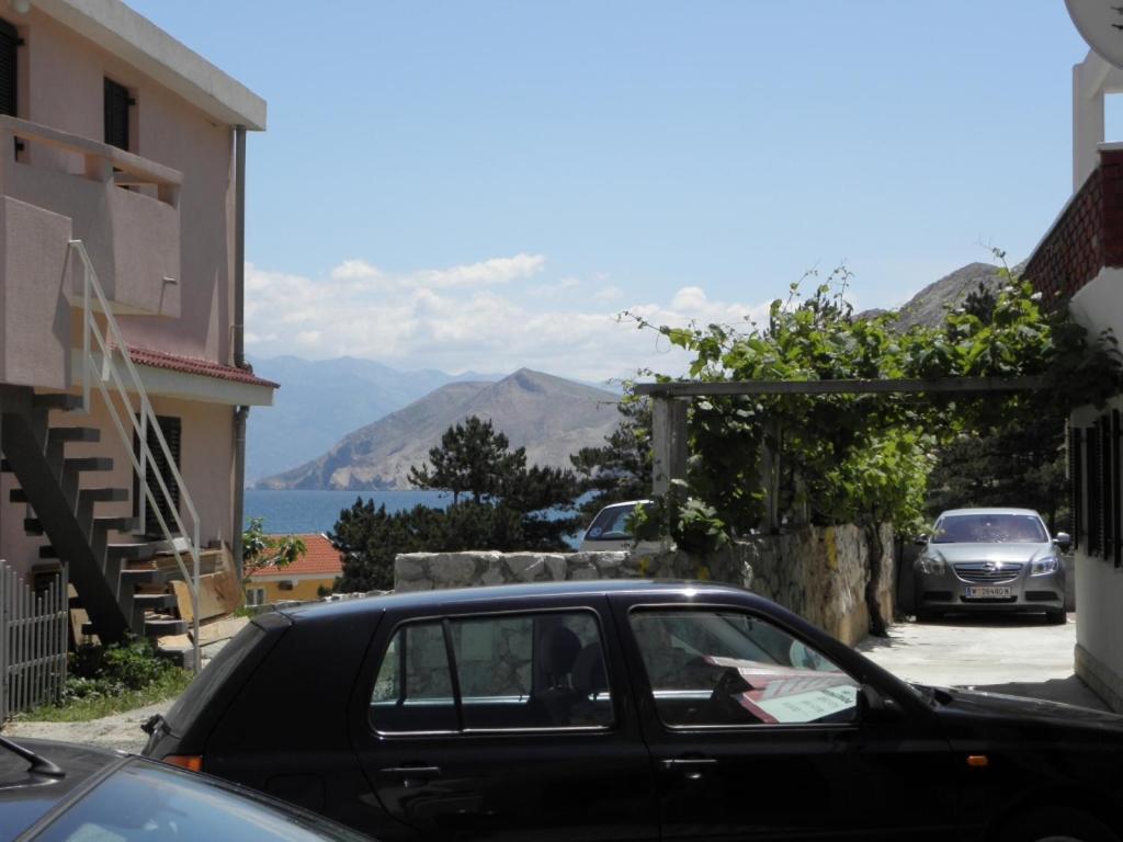 Apartments Milan In Baska Exterior photo