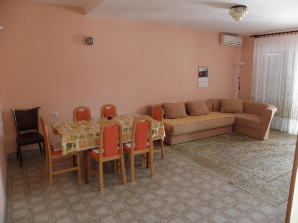 Apartments Milan In Baska Exterior photo