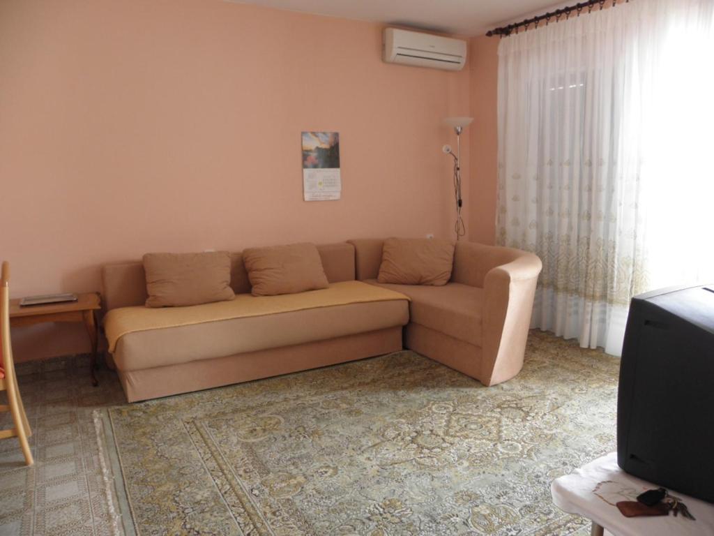 Apartments Milan In Baska Exterior photo