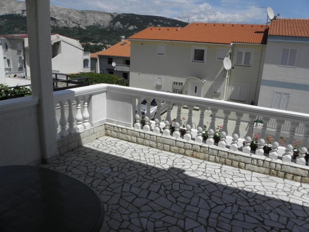 Apartments Milan In Baska Exterior photo