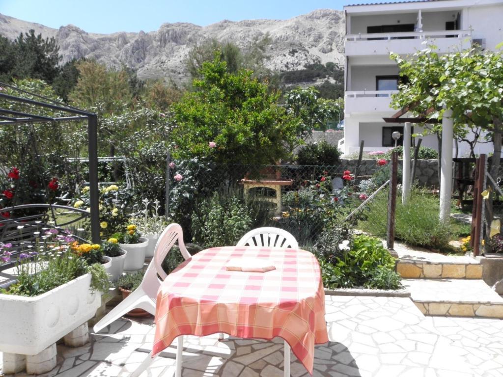 Apartments Milan In Baska Exterior photo